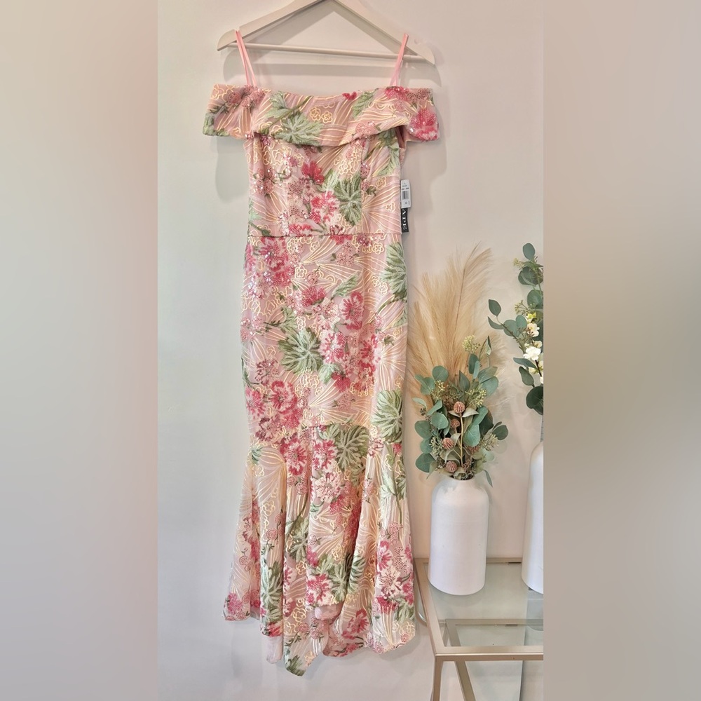Xscape Blush and Green Floral Maxi Dress - Picture 3 of 13